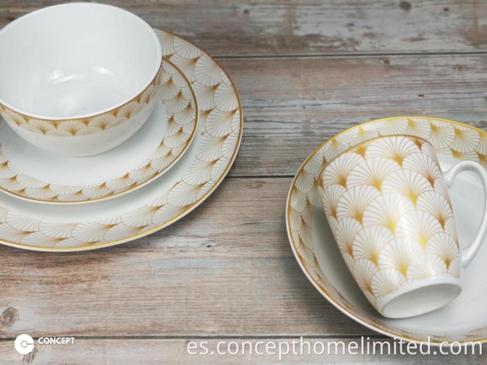 Porcelain Dinner Set With Real Gold Decal Ch22067 05 3